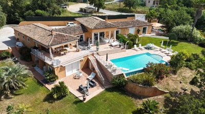 6 Bed House for sale