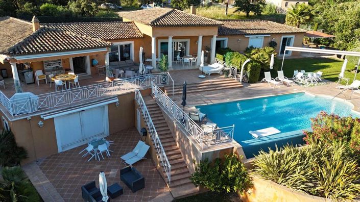 Image No.2-Maison de 6 chambres à vendre à Grimaud