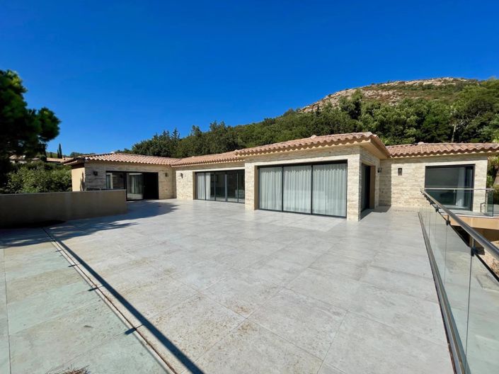 Image No.12-6 Bed House for sale