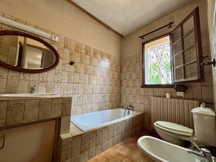 Image No.11-5 Bed House for sale