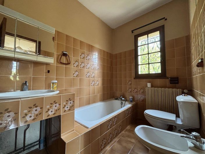 Image No.13-5 Bed House for sale