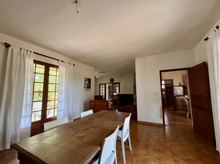 Image No.20-5 Bed House for sale