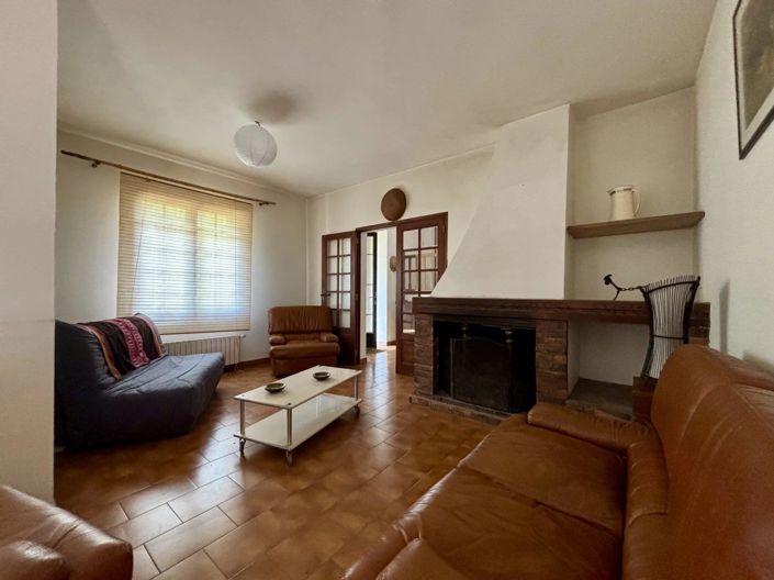 Image No.6-5 Bed House for sale