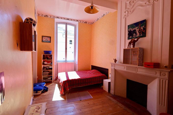 Image No.11-5 Bed House for sale