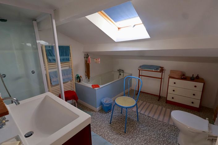 Image No.13-5 Bed House for sale