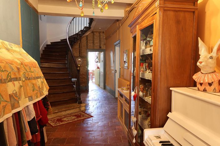 Image No.2-5 Bed House for sale