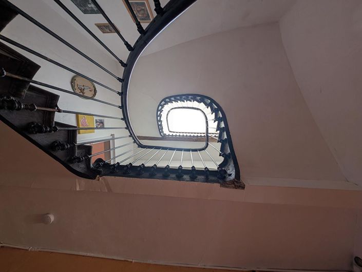 Image No.8-5 Bed House for sale