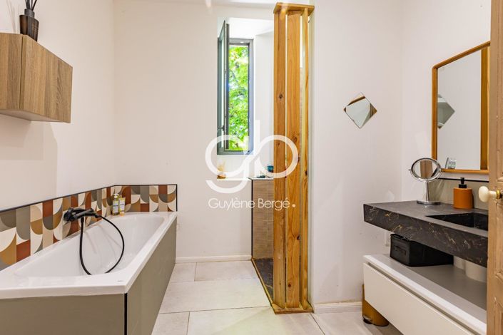 Image No.18-3 Bed House for sale