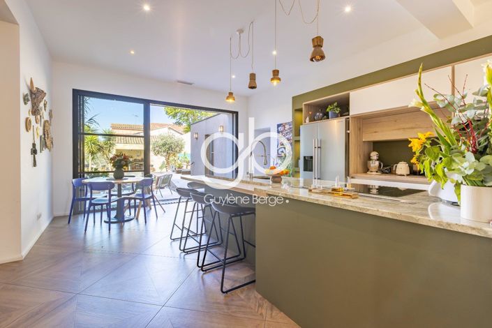 Image No.3-3 Bed House for sale