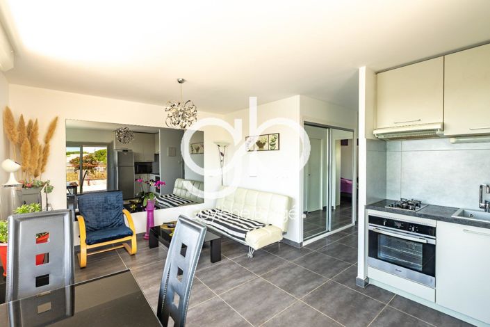 Image No.5-2 Bed Property for sale