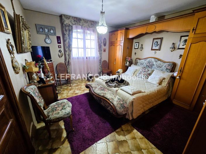 Image No.5-House for sale