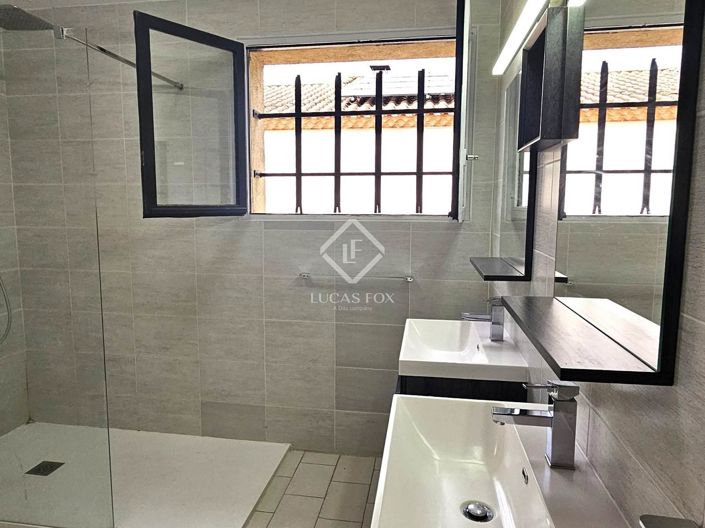 Image No.17-3 Bed House for sale