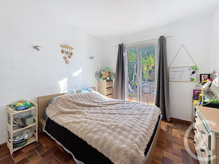 Image No.12-3 Bed House for sale