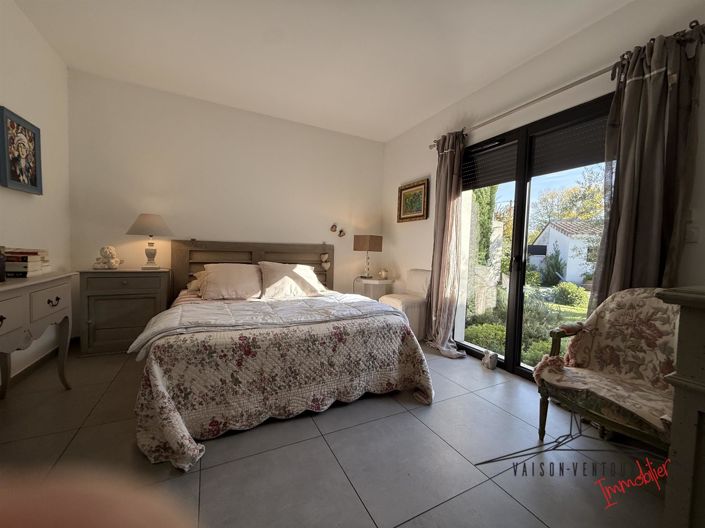 Image No.8-4 Bed House for sale