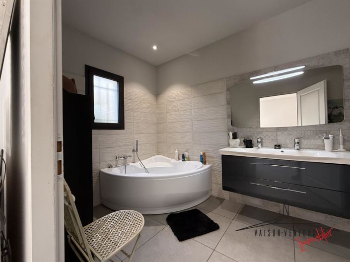 Image No.9-4 Bed House for sale