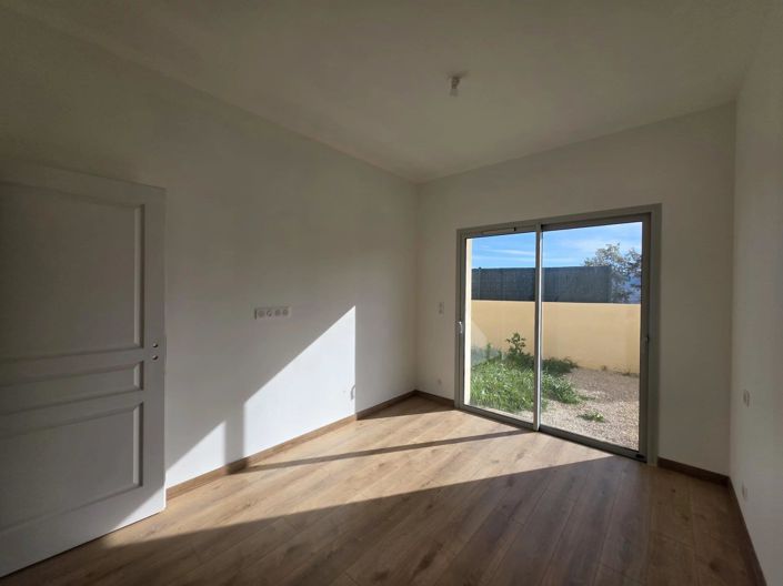 Image No.7-Maison de 4 chambres à vendre à Saint-Martin-de-Castillon