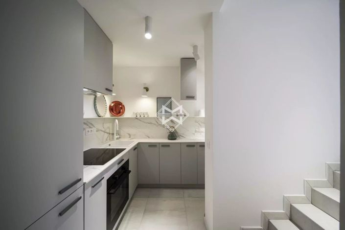 Image No.5-4 Bed House for sale