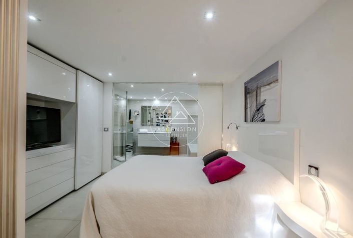 Image No.15-4 Bed House for sale