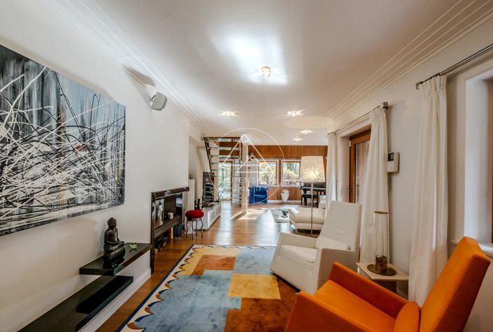 Image No.18-4 Bed House for sale