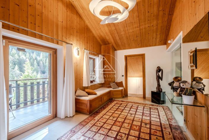 Image No.20-4 Bed House for sale