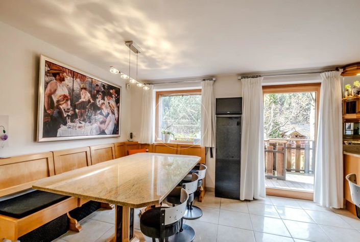 Image No.21-4 Bed House for sale