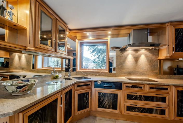 Image No.26-4 Bed House for sale