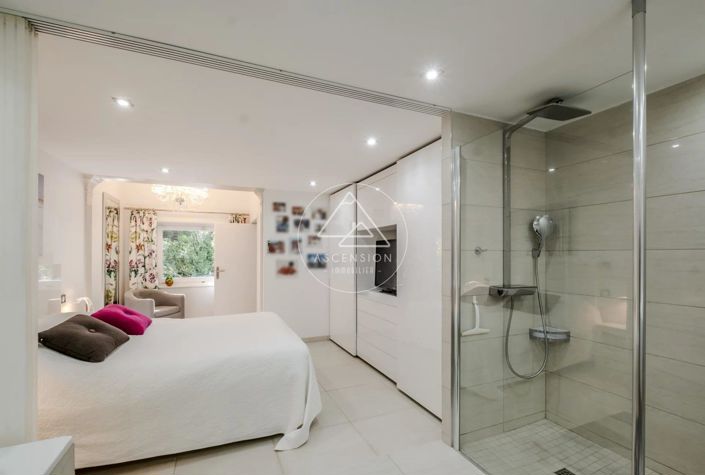 Image No.31-4 Bed House for sale