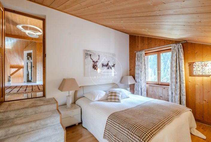 Image No.8-4 Bed House for sale