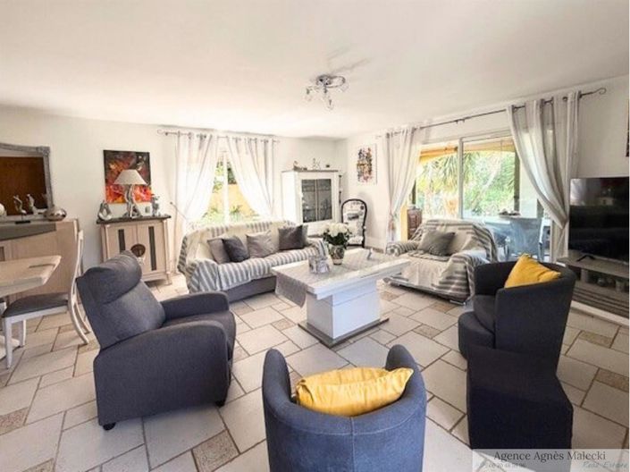 Image No.11-Maison de 3 chambres à vendre à Le Lavandou