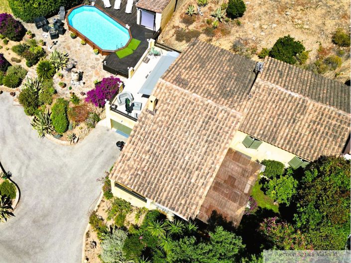 Image No.2-Maison de 3 chambres à vendre à Le Lavandou