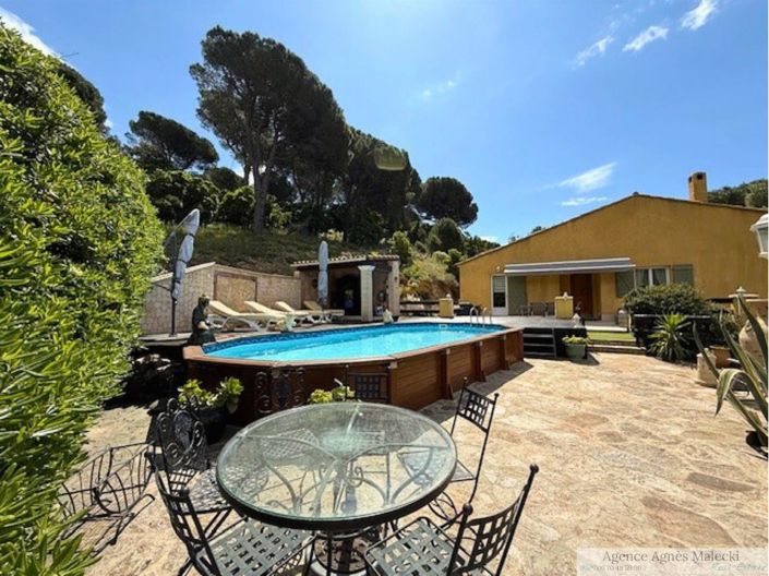 Image No.3-Maison de 3 chambres à vendre à Le Lavandou