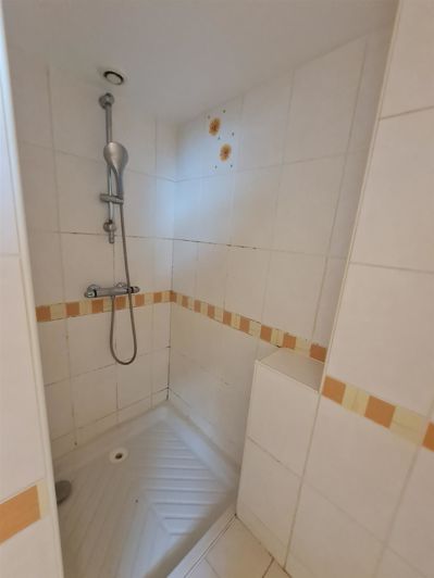 Image No.16-2 Bed House for sale