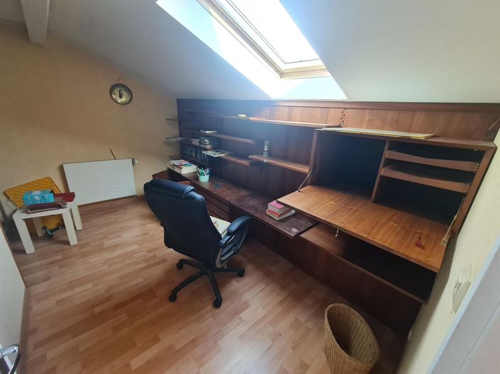 Image No.9-2 Bed House for sale