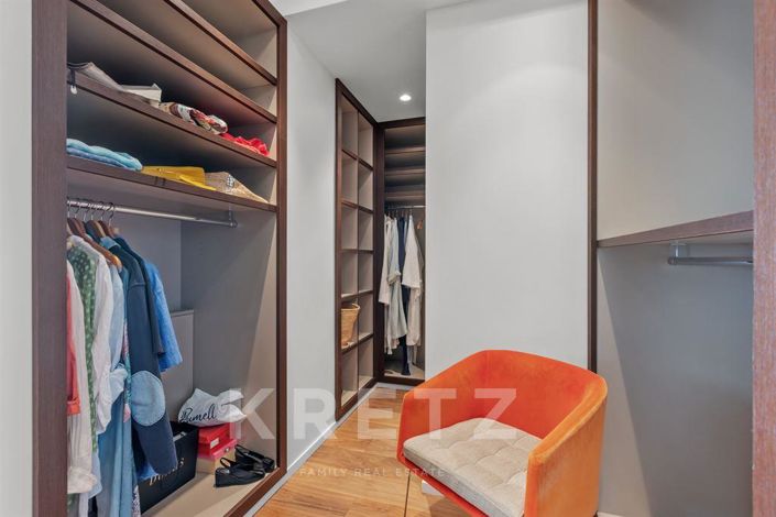 Image No.14-4 Bed Apartment for sale