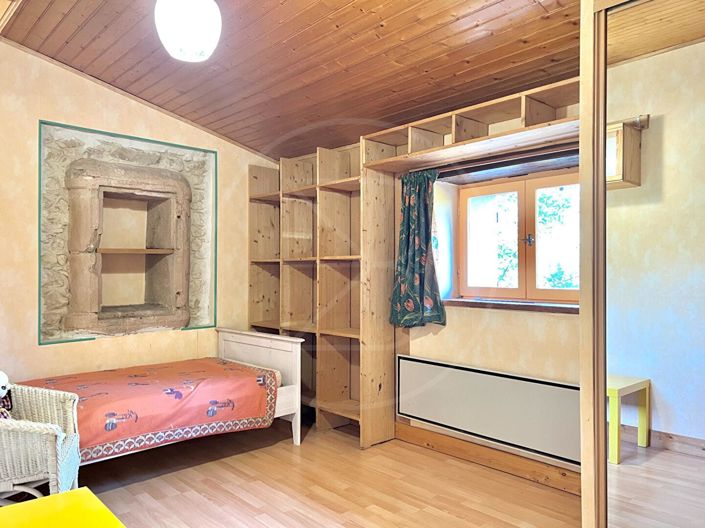 Image No.11-6 Bed House for sale