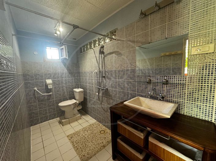 Image No.15-6 Bed House for sale