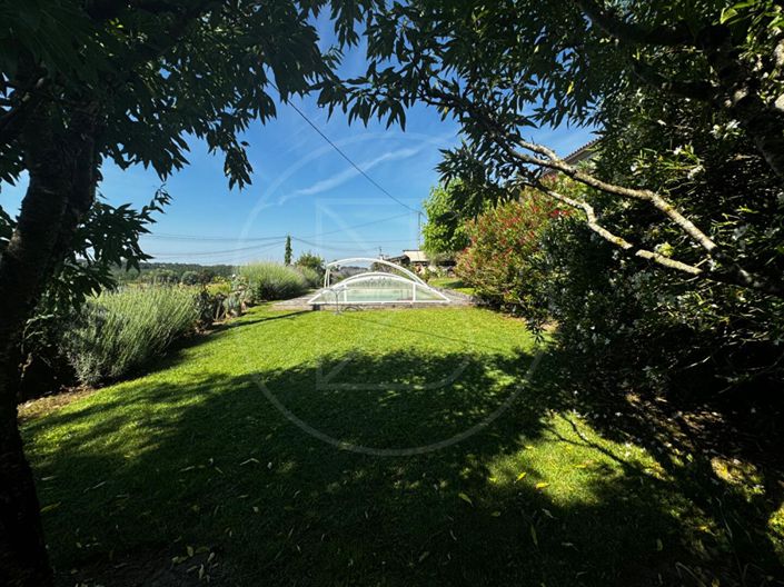 Image No.17-6 Bed House for sale