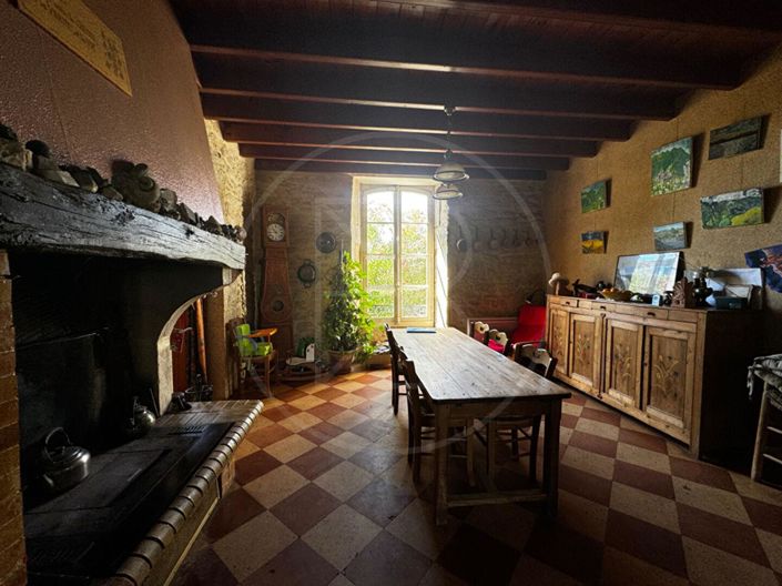 Image No.4-6 Bed House for sale