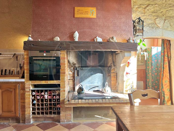 Image No.8-6 Bed House for sale