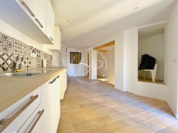 Image No.12-2 Bed House for sale