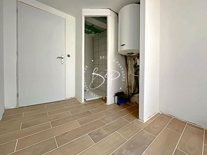 Image No.3-2 Bed House for sale