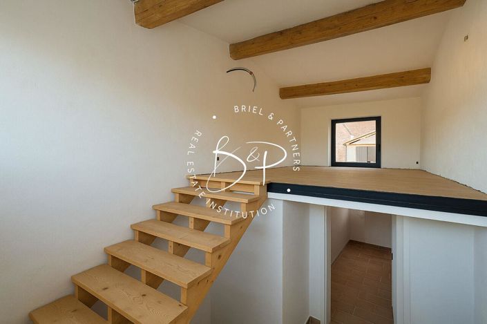 Image No.6-2 Bed House for sale