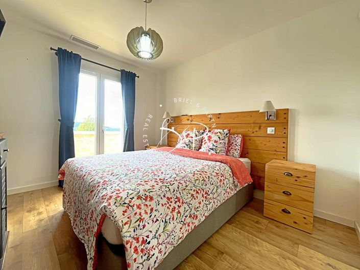 Image No.10-4 Bed House for sale