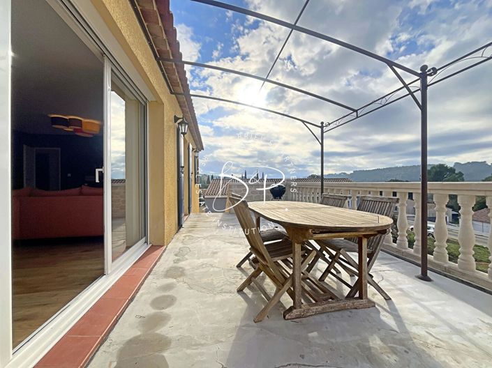 Image No.9-4 Bed House for sale