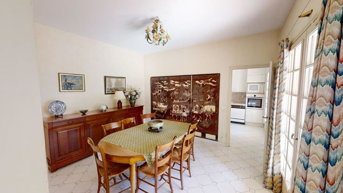 Image No.11-3 Bed House for sale