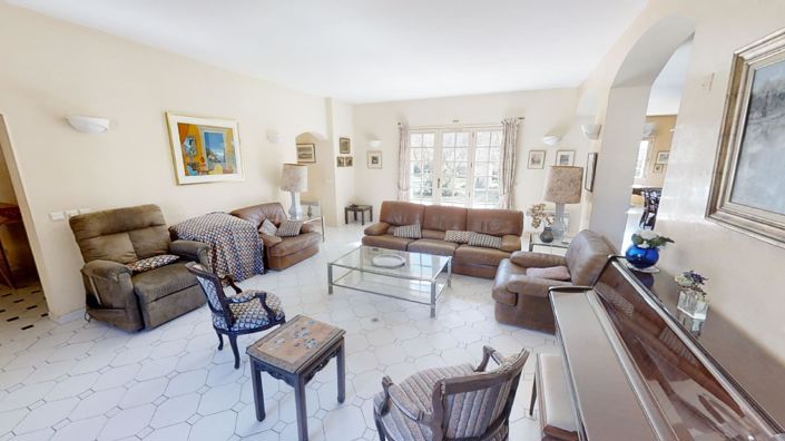 Image No.5-3 Bed House for sale