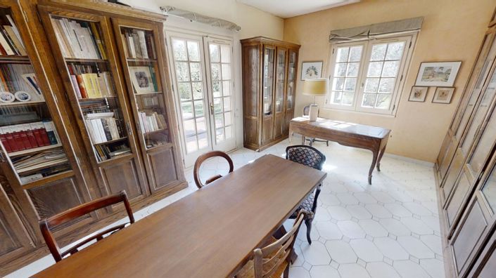 Image No.9-3 Bed House for sale