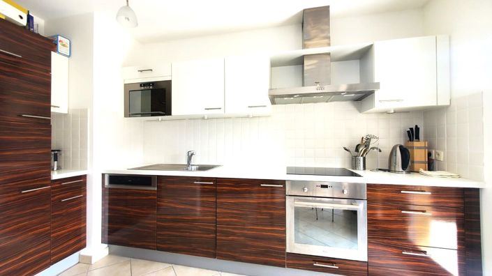 Image No.8-2 Bed Apartment for sale