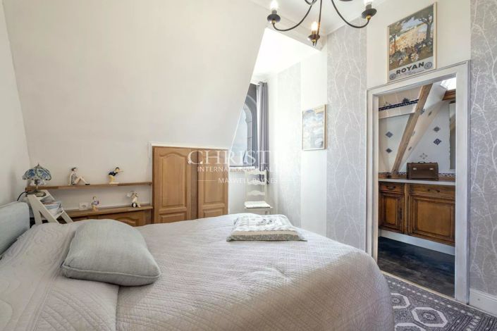 Image No.20-2 Bed Apartment for sale