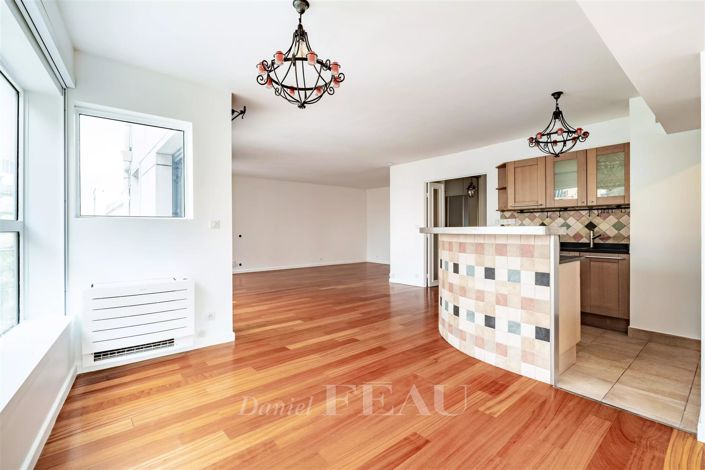 Image No.1-5 Bed Apartment for sale